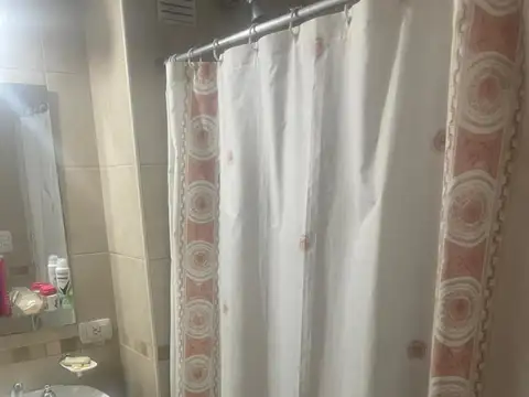 Reconquista 700, Piso 1