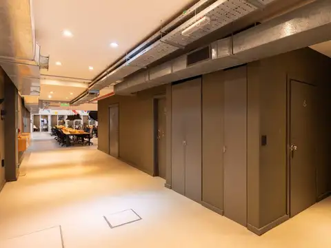 Alquiler Edificio de Oficinas En Block - Impecable estado - Listo para ocupar