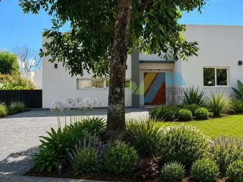 Casa en Venta en Haras Santa María - Los Eucaliptus, USD 225.000