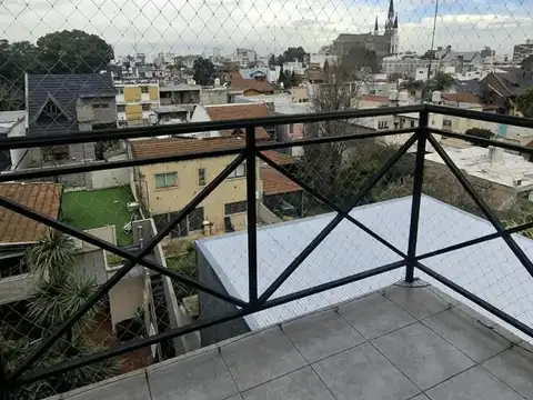 MONOAMBIENTE CON BALCON