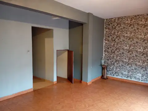 Depto en Primer Piso al Frente