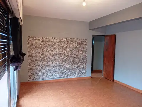 Departamento en Alquiler en Caseros, $ 600.000