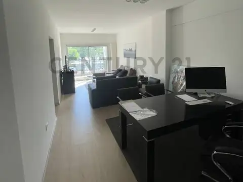 Monoambiente de categoria en venta en La Plata