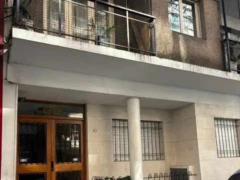 Avenida Monroe 1900, Piso 1