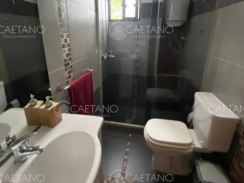 Casa 5 ambientes con 4 baños