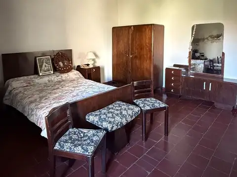 Venta de casa centrica con amplio terreno