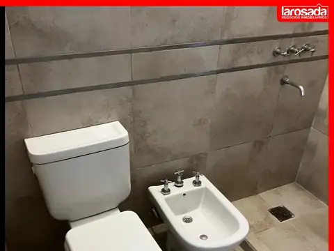Depto Tipo Casa en Venta de 5 dormitorios