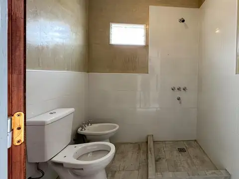 Casa 3 ambientes con 2 baños