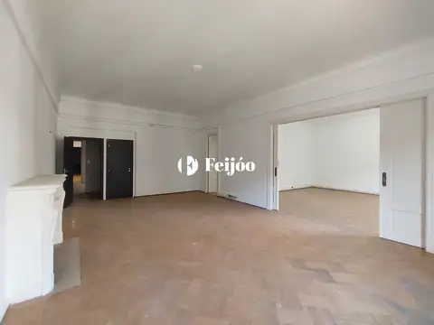 Oficina en Alquiler con 1 cochera