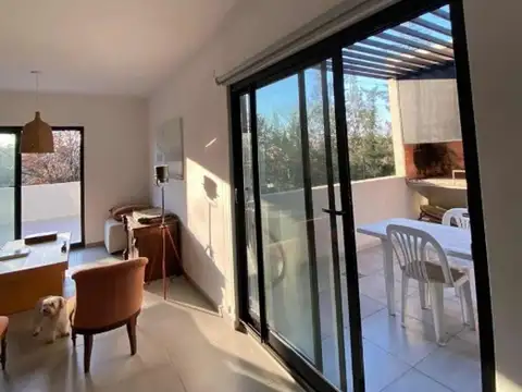 Av. Gral. Juan Domingo Perón 4100