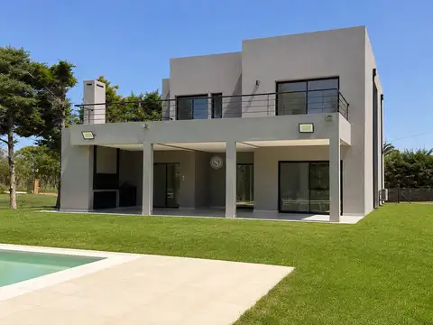 Casa  en Alquiler en Campo Grande, Pilar, G.B.A. Zona Norte