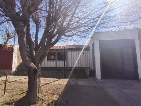Casa 3 ambientes con 1 baño