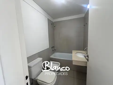 Departamento en Alquiler con 1 cocheras