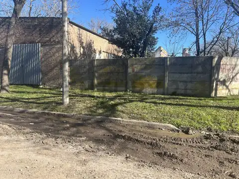 Gutiérrez 100, Piso 0