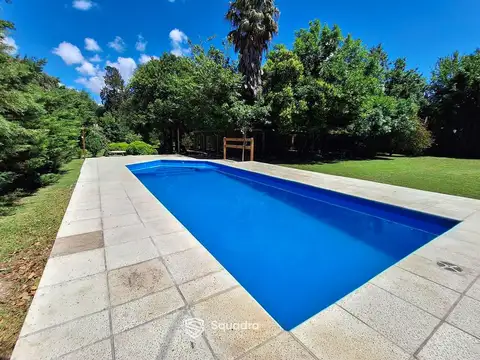 VENTA | PERMUTA - Casa 4 dormitorios, parque, quincho y pileta. Funes.