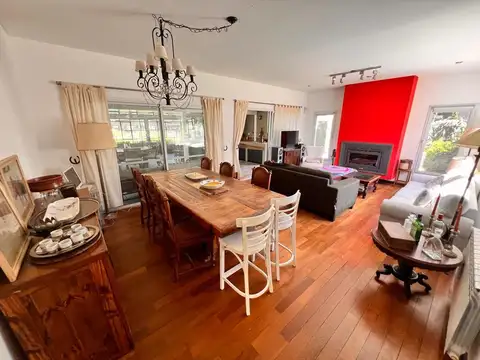 Casa en Alquiler de 4 dormitorios