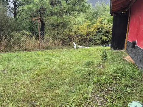 (086)-Lago Puelo, Casa de construcción natural en Isla Norte