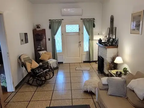 Casa 4 ambientes con 1 baño