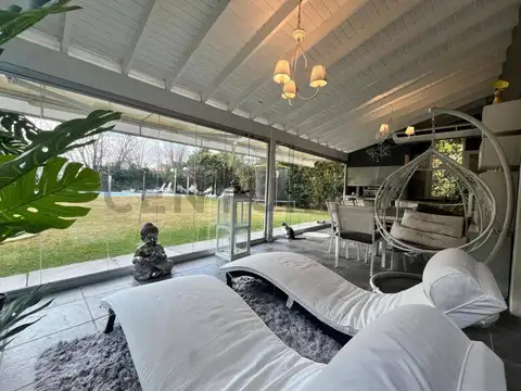 Casas en venta en Abril, 4 dormitorios