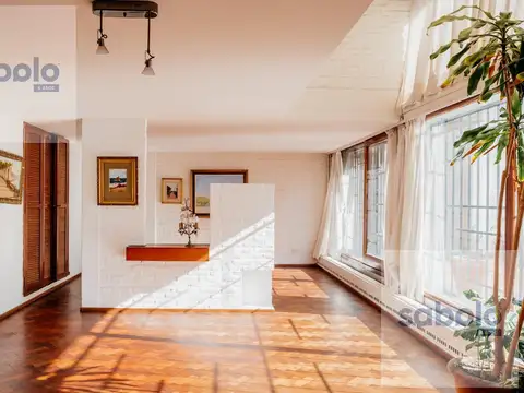 Departamento tipo duplex 3 dormitorios c/cochera y patio rioja 1700