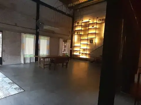 SE VENDE LOCAL 200 M2 EN ABBOTT