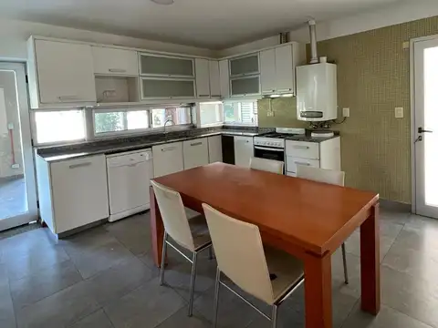 Casa en Venta al Oeste