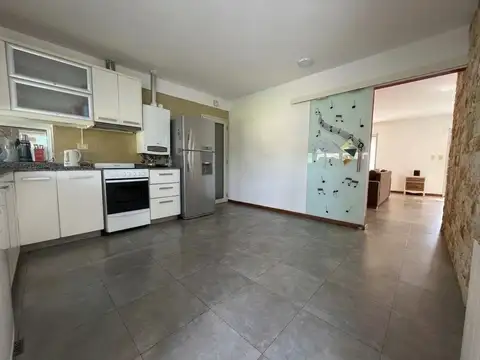 Casa en Venta con 4 cocheras