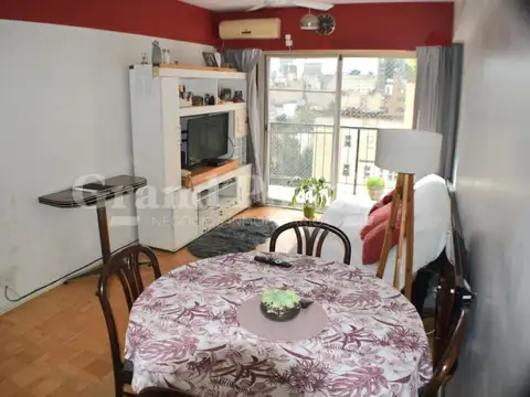 Venta Departamento de 4 ambientes con Balcon