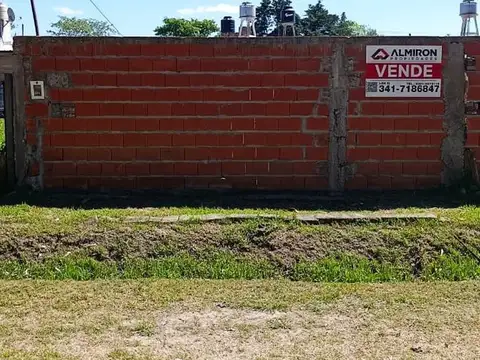 Venta | Casa | 1 Dormitorio | Capitán Bermúdez | Barrio Celulosa