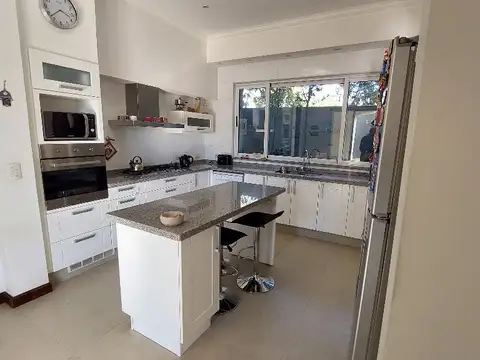 hermogenez ruiz Sur 900