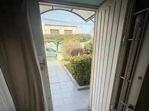 Depto Tipo Casa en Alquiler en José Ingenieros, $ 950.000