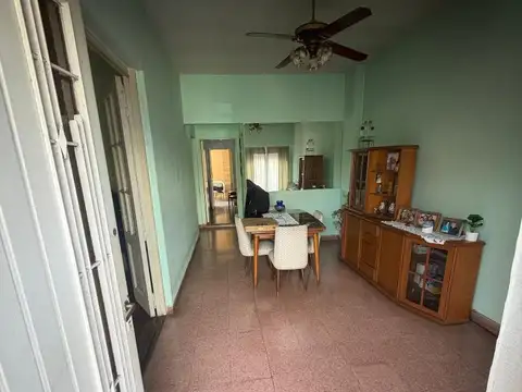Depto Tipo Casa en Alquiler con 1 cocheras