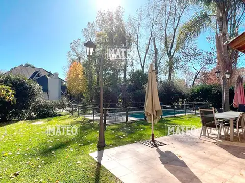 PROPIEDAD CON VISTA AL CAMPO DE GOLF