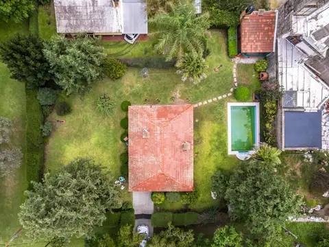 EN VENTA - CASA 2 DORMITORIOS EN ZONA CON PROYECCION - FUNES