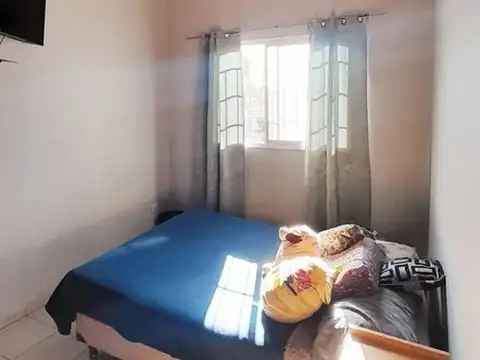 Casa 8 ambientes con 4 baños