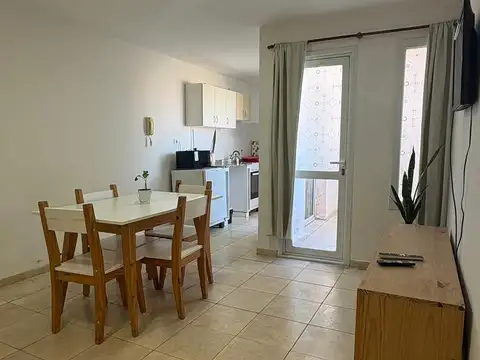 Departamento en Alquiler en Alberdi, $ 650.000