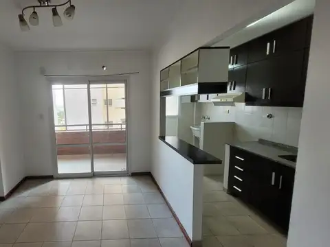 Peron 1400, Piso 10