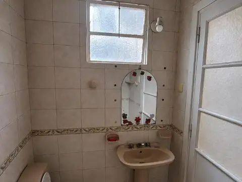 Depto Tipo Casa en Alquiler 60 años