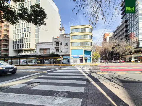 Excepcional esquina, edificio en venta. Belgrano.