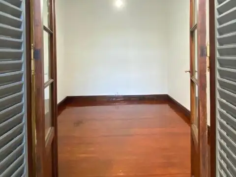 Depto Tipo Casa en Venta en Flores, USD 130.000