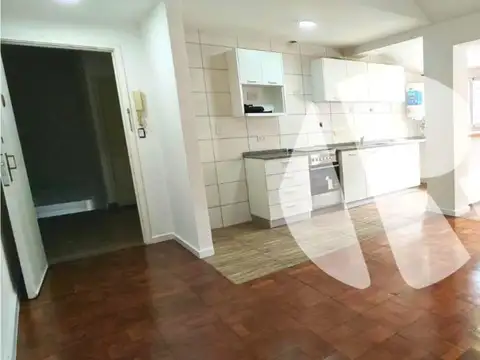 PH 1er Piso por escalera sin expensas Excelente Ubicación