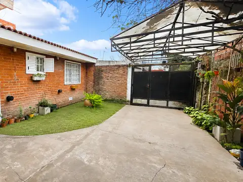 Depto Tipo Casa en Venta de 4 ambientes