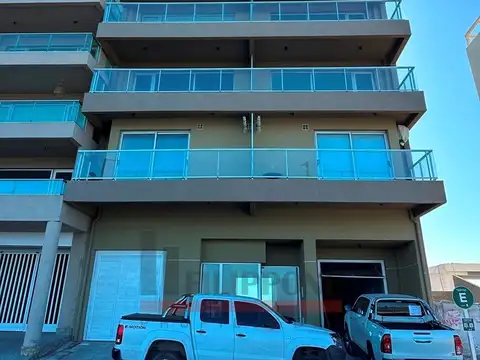 Av. Costanera Oeste 1100