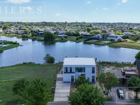 Casa en Venta en El Cantón - Barrio Golf, USD 425.000