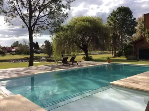 Casa en Venta en Club Náutico Escobar con Marinas