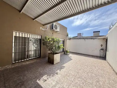 Casa en Venta en Martinez, USD 190.000