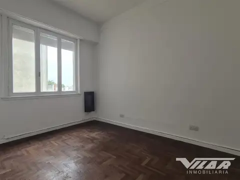 En Venta Departamento  5 amb., patio y balcón - Villa Martelli