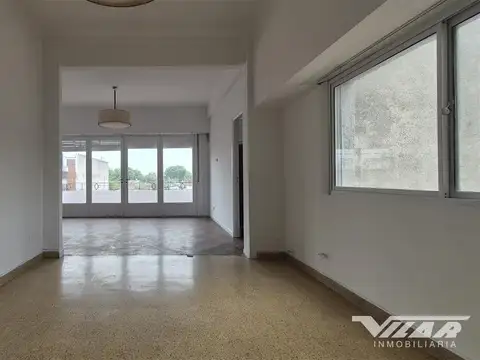 En Venta Departamento  5 amb., patio y balcón - Villa Martelli