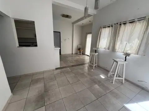 Venta importante propiedad de 5 ambientes en Villa Dominico