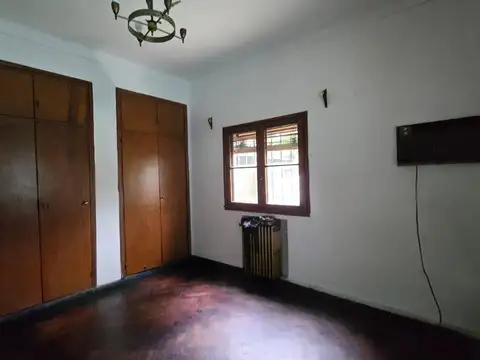 Casa PH  dos dormitorios parque piscina Ituzaingo alquiler